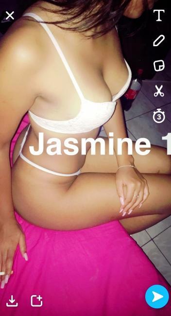 Jasmine marocaine sensuelle d’une vingtaine d’année